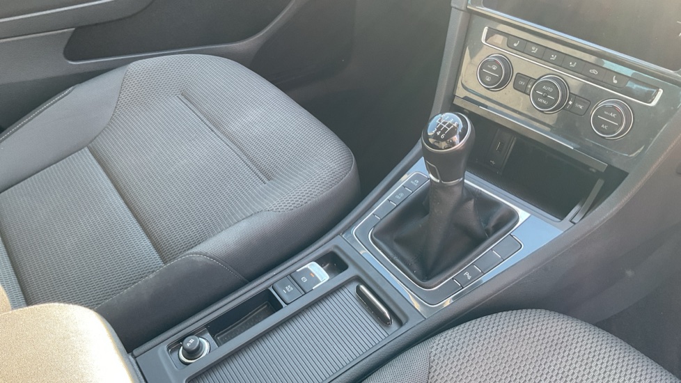 Volkswagen Golf 1.5 TSI EVO Match Edition 5dr Petrol Hatchback - Image 14