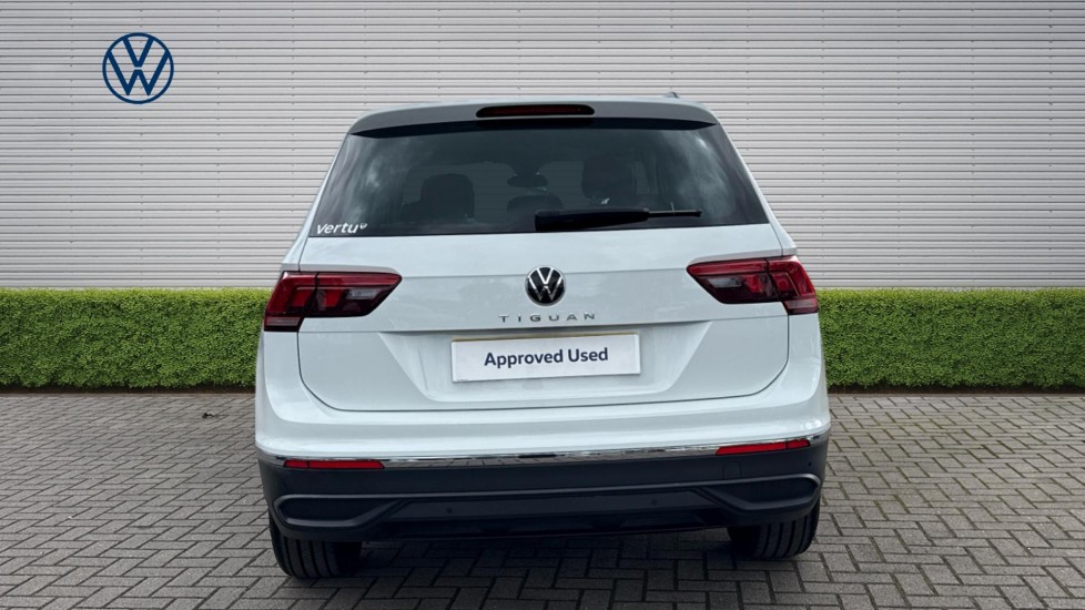 Volkswagen Tiguan 1.5 TSI 150 Life 5dr Petrol Estate - Image 8