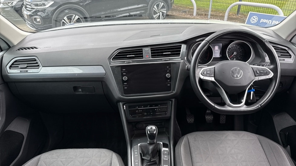 Volkswagen Tiguan 1.5 TSI 150 Life 5dr Petrol Estate - Image 9
