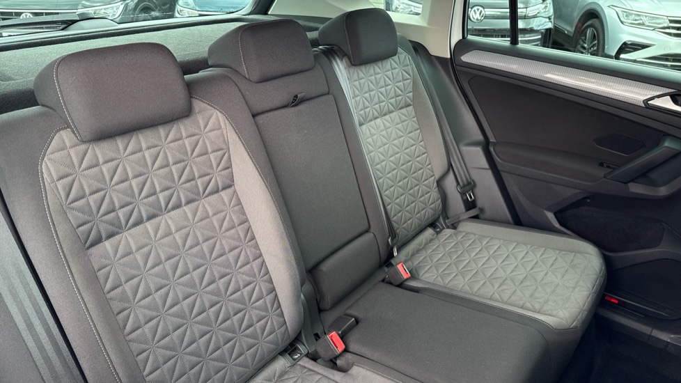 Volkswagen Tiguan 1.5 TSI 150 Life 5dr Petrol Estate - Image 16
