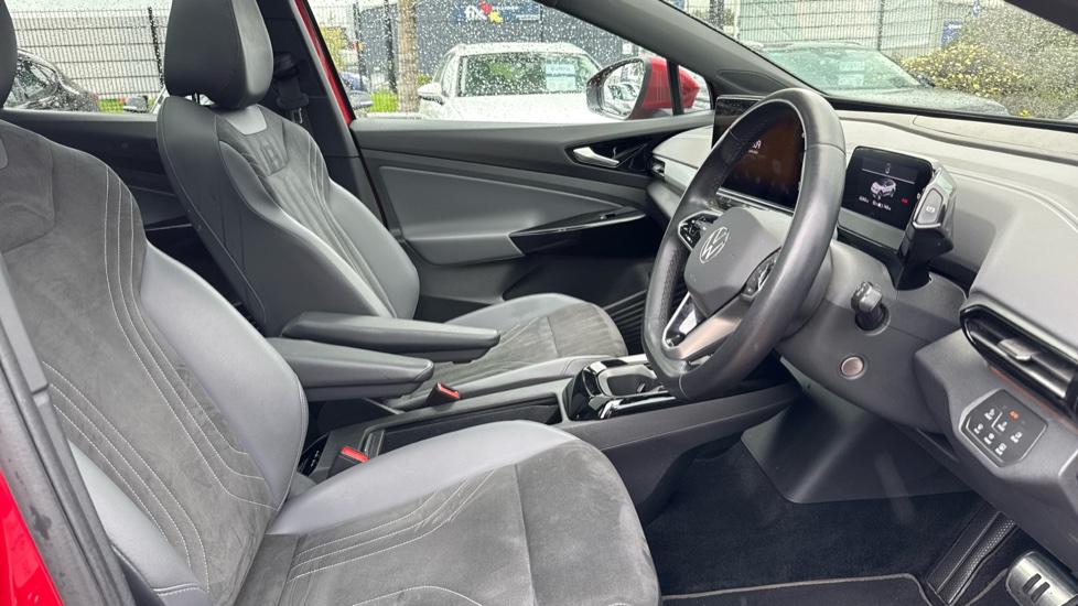 Volkswagen ID.5 128kW Style Pro 77kWh 5dr Auto Electric Coupe - Image 15