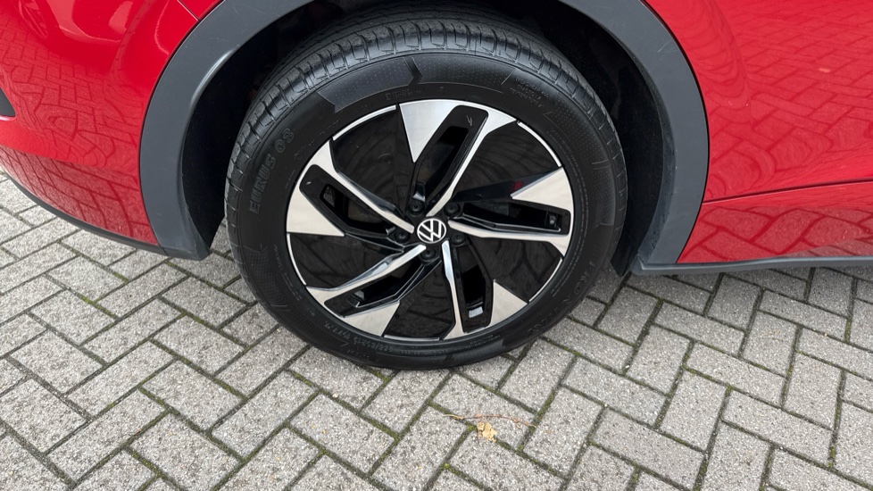 Volkswagen ID.5 128kW Style Pro 77kWh 5dr Auto Electric Coupe - Image 42