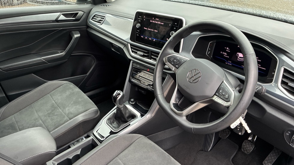 Volkswagen T-Roc 1.5 TSI Style 5dr Petrol Hatchback - Image 6