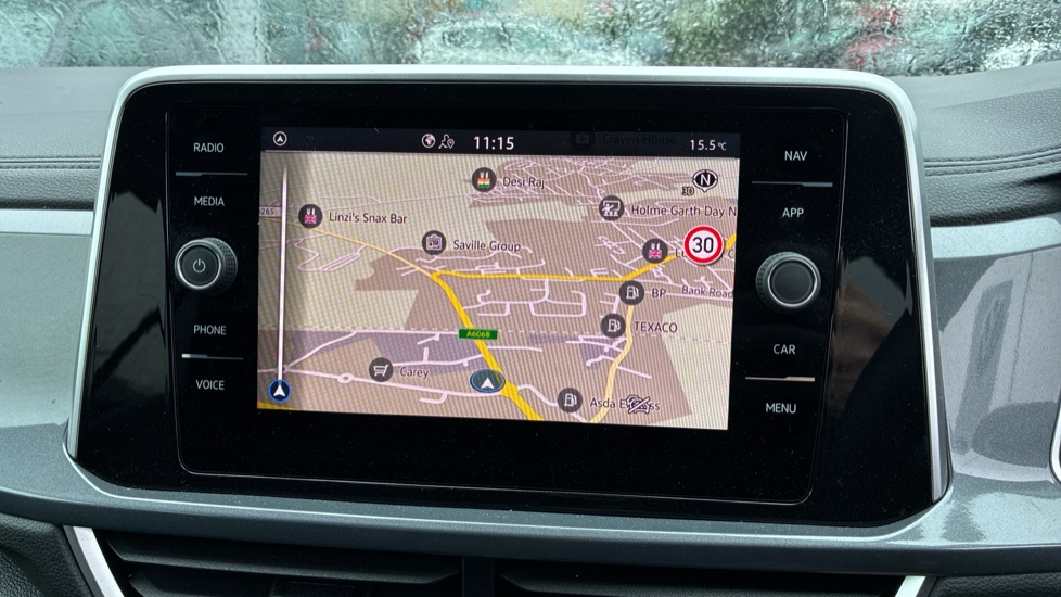 Volkswagen T-Roc 1.5 TSI Style 5dr Petrol Hatchback - Image 21
