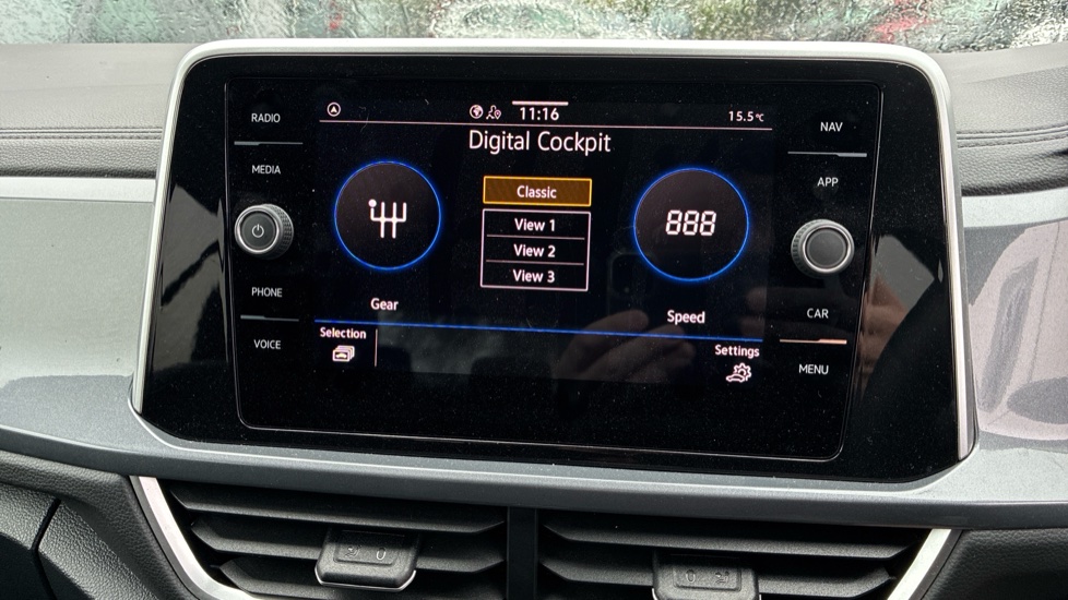 Volkswagen T-Roc 1.5 TSI Style 5dr Petrol Hatchback - Image 24