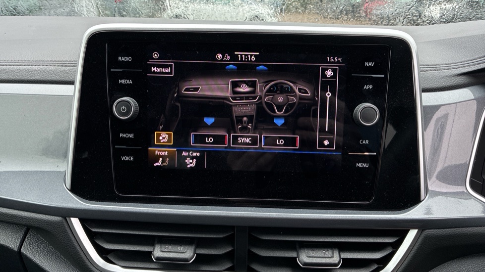 Volkswagen T-Roc 1.5 TSI Style 5dr Petrol Hatchback - Image 30