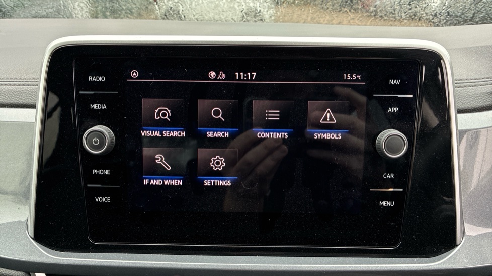 Volkswagen T-Roc 1.5 TSI Style 5dr Petrol Hatchback - Image 33