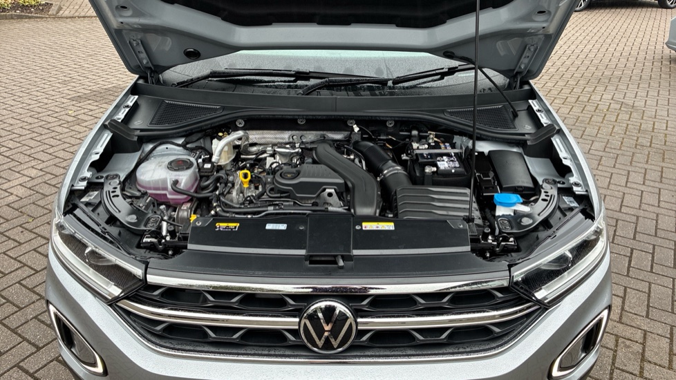 Volkswagen T-Roc 1.5 TSI Style 5dr Petrol Hatchback - Image 38