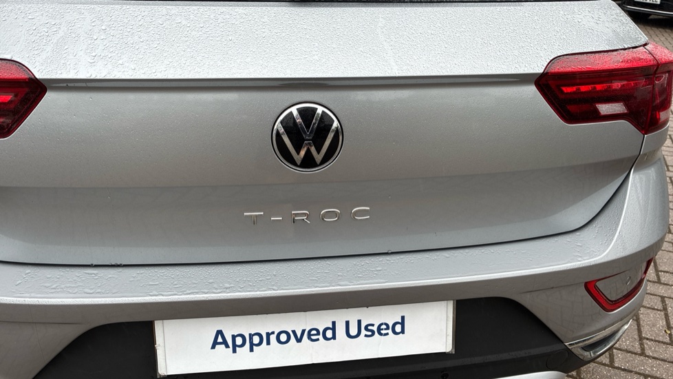 Volkswagen T-Roc 1.5 TSI Style 5dr Petrol Hatchback - Image 44
