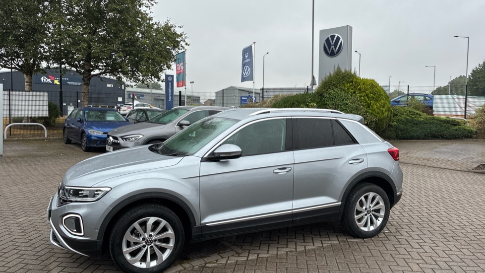 Volkswagen T-Roc 1.5 TSI Style 5dr Petrol Hatchback - Image 45