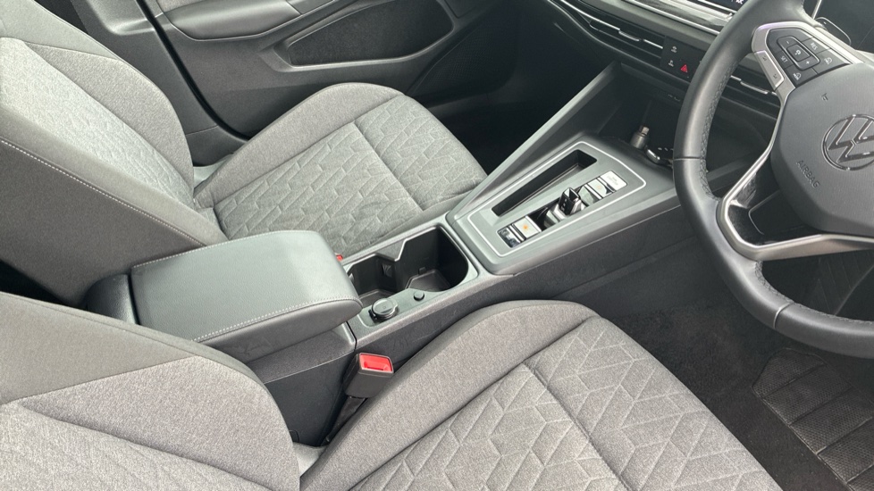 Volkswagen Golf 1.5 TSI 204 Match eHybrid 5dr DSG Hatchback - Image 14