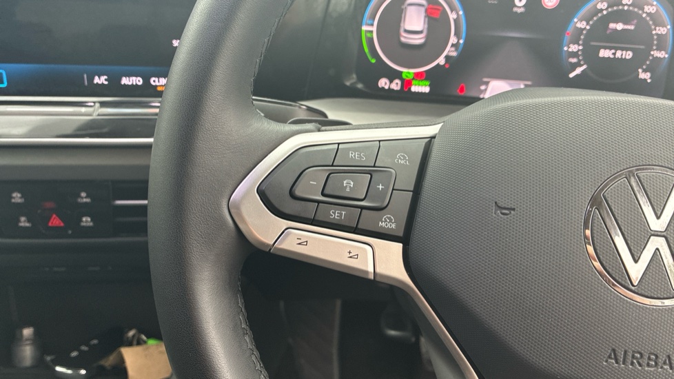 Volkswagen Golf 1.5 TSI 204 Match eHybrid 5dr DSG Hatchback - Image 17