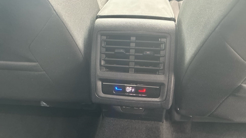 Volkswagen Golf 1.5 TSI 204 Match eHybrid 5dr DSG Hatchback - Image 39