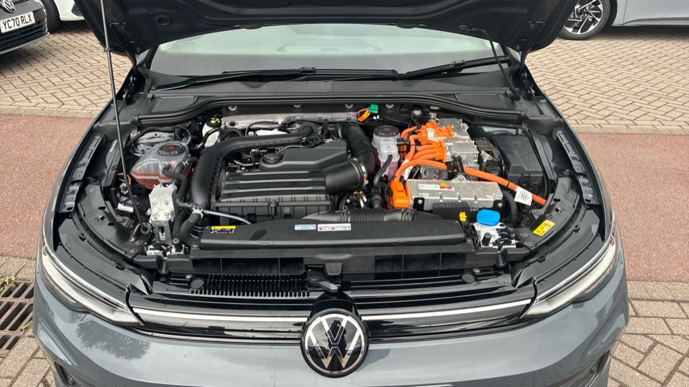 Volkswagen Golf 1.5 TSI 204 Match eHybrid 5dr DSG Hatchback - Image 40