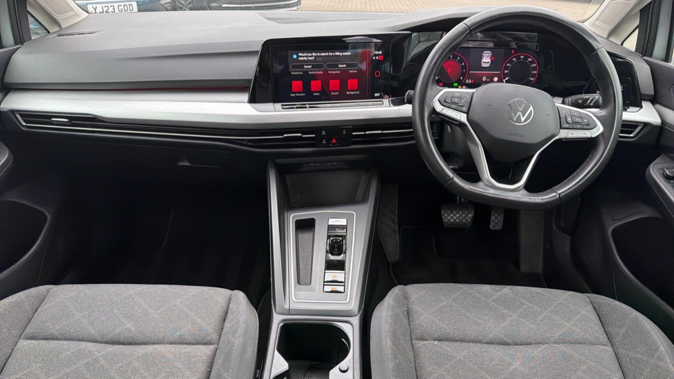 Volkswagen Golf 1.5 eTSI 150 Life 5dr DSG Petrol Hatchback - Image 9