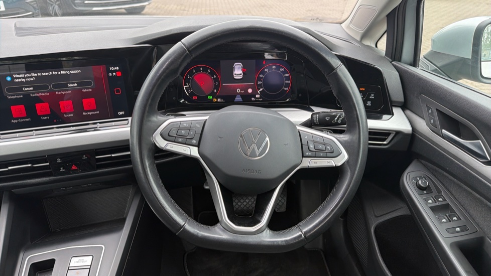 Volkswagen Golf 1.5 eTSI 150 Life 5dr DSG Petrol Hatchback - Image 10