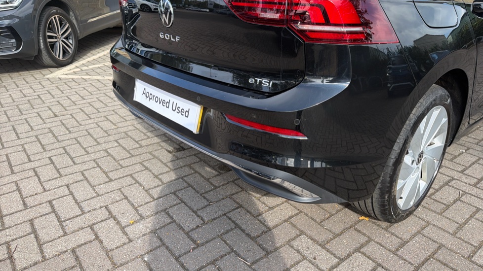 Volkswagen Golf 1.5 eTSI 150 Style 5dr DSG Petrol Hatchback - Image 38