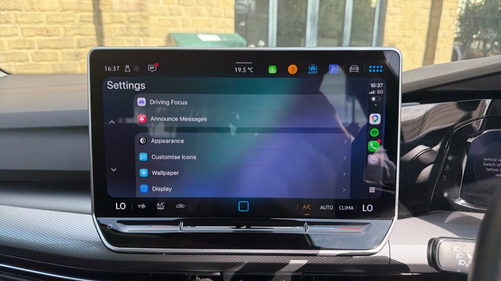 Volkswagen Golf 1.5 eTSI 150 Style 5dr DSG Petrol Hatchback - Image 43