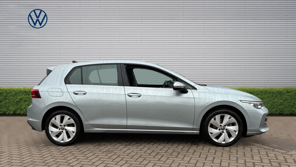 Volkswagen Golf 1.5 eTSI 150 Style 5dr DSG Petrol Hatchback - Image 4
