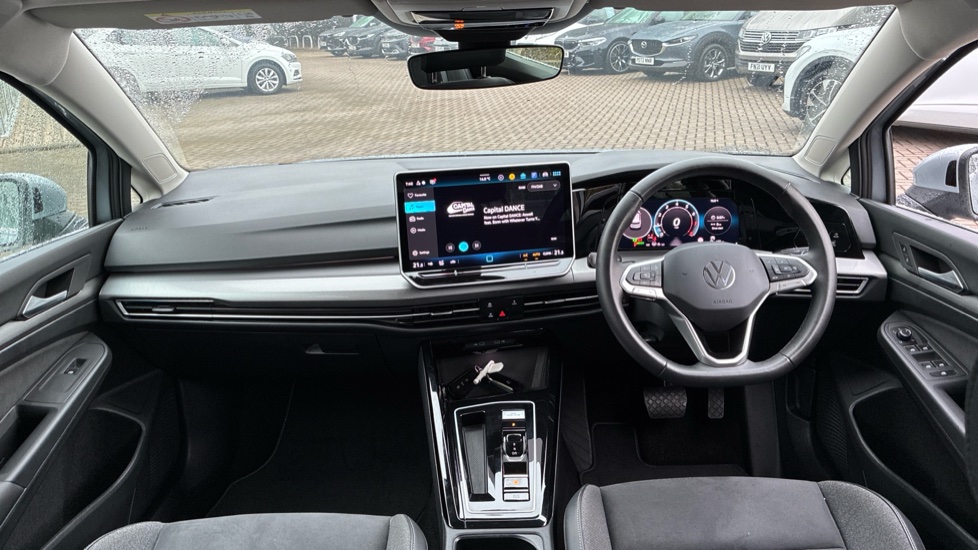 Volkswagen Golf 1.5 eTSI 150 Style 5dr DSG Petrol Hatchback - Image 9