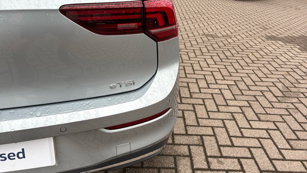 Volkswagen Golf 1.5 eTSI 150 Style 5dr DSG Petrol Hatchback - Image 43