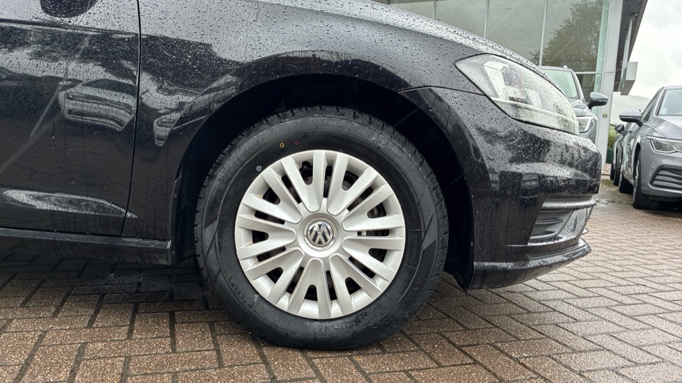 Volkswagen Golf 1.6 TDI S 5dr Diesel Hatchback - Image 5