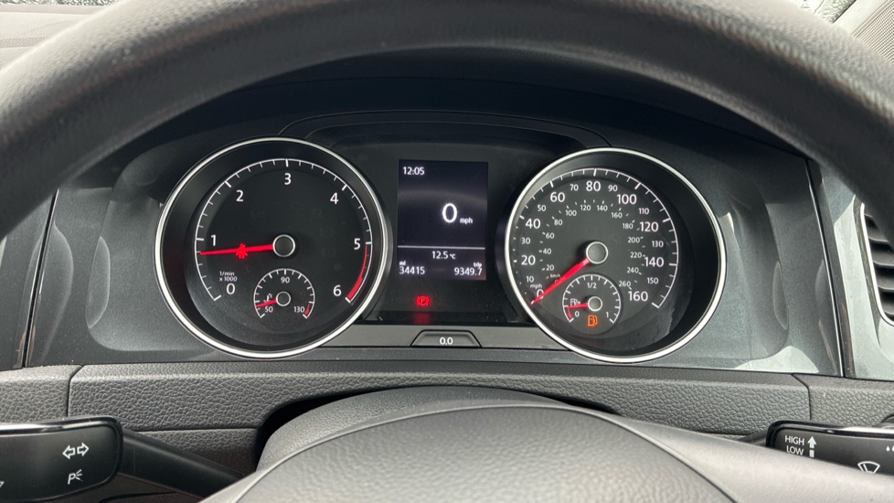 Volkswagen Golf 1.6 TDI S 5dr Diesel Hatchback - Image 11