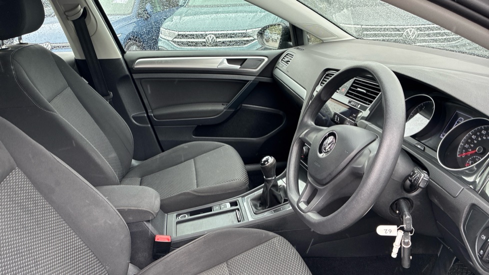 Volkswagen Golf 1.6 TDI S 5dr Diesel Hatchback - Image 15