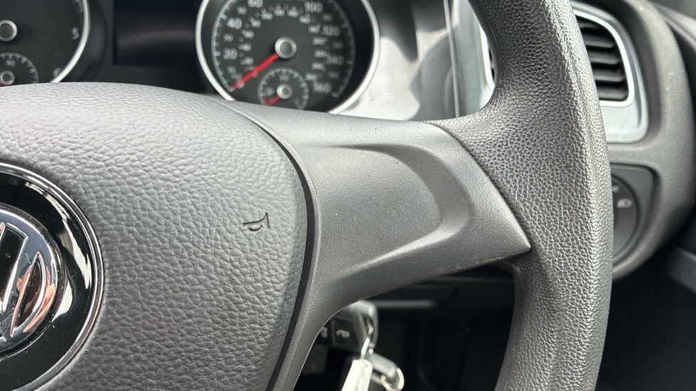 Volkswagen Golf 1.6 TDI S 5dr Diesel Hatchback - Image 18