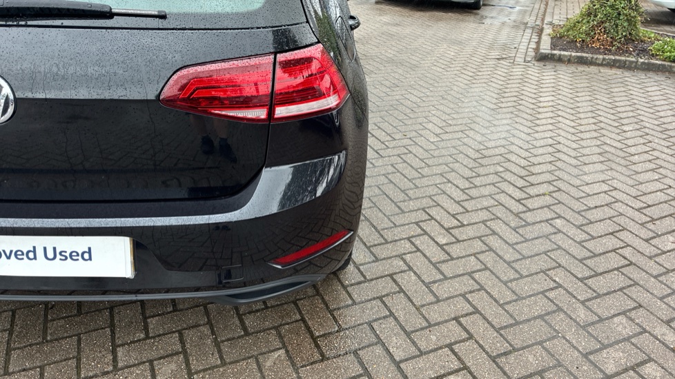 Volkswagen Golf 1.6 TDI S 5dr Diesel Hatchback - Image 30