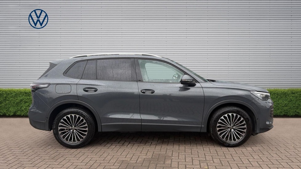 Volkswagen Tiguan 1.5 eTSI 150 Match 5dr DSG Petrol Estate - Image 4