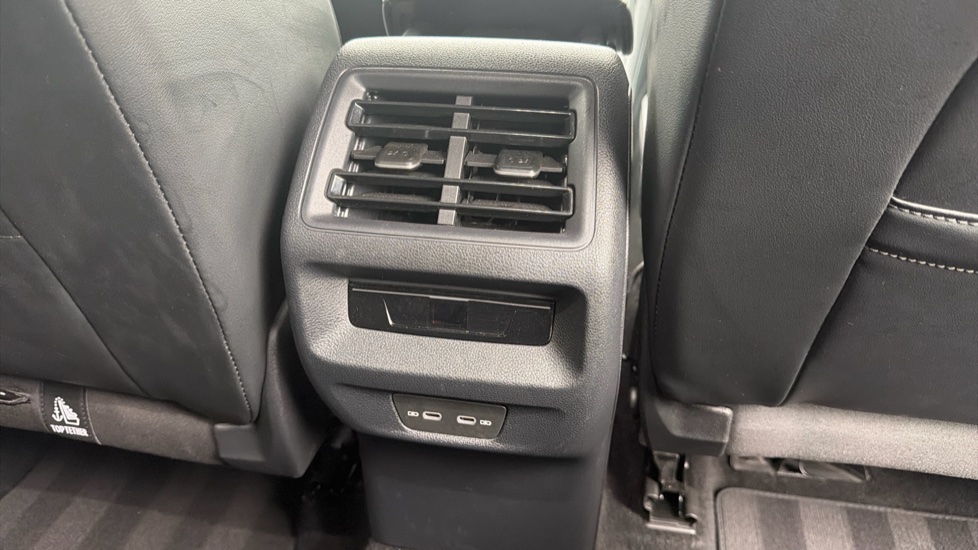 Volkswagen Tiguan 1.5 eTSI 150 Match 5dr DSG Petrol Estate - Image 21