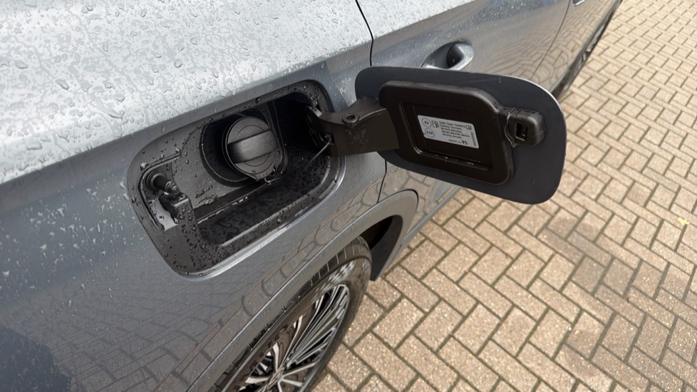 Volkswagen Tiguan 1.5 eTSI 150 Match 5dr DSG Petrol Estate - Image 25
