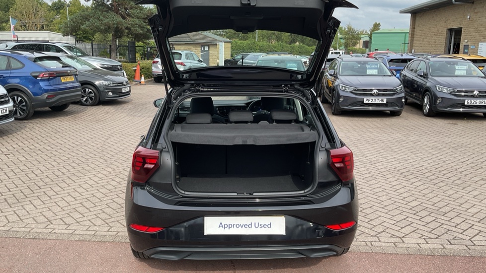 Volkswagen Polo 1.0 TSI Life 5dr Petrol Hatchback - Image 20