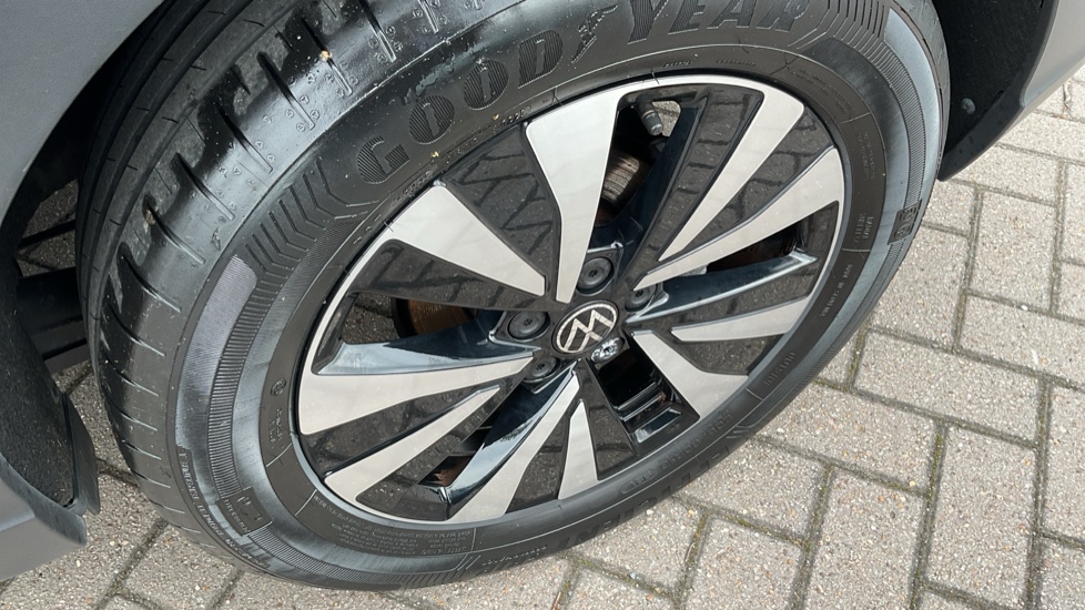 Volkswagen Taigo 1.0 TSI 110 Life 5dr DSG Petrol Hatchback - Image 28