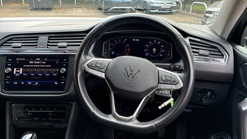Volkswagen Tiguan Allspace 1.5 TSI Life 5dr DSG Petrol Estate - Image 10