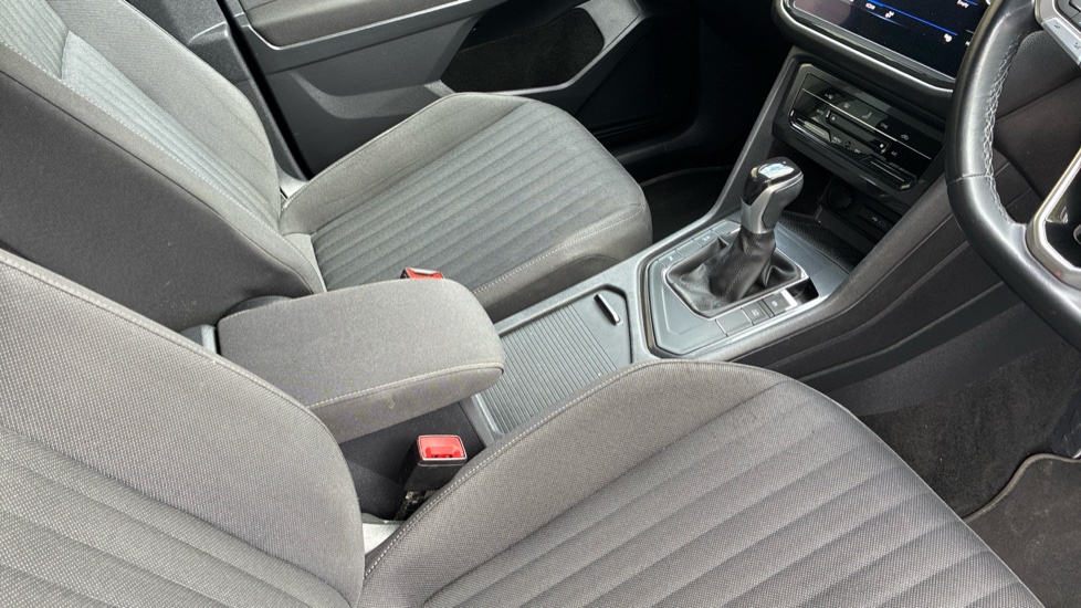 Volkswagen Tiguan Allspace 1.5 TSI Life 5dr DSG Petrol Estate - Image 14