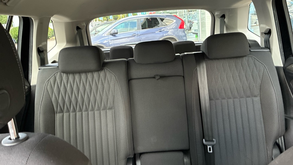 Volkswagen Tiguan Allspace 1.5 TSI Life 5dr DSG Petrol Estate - Image 16