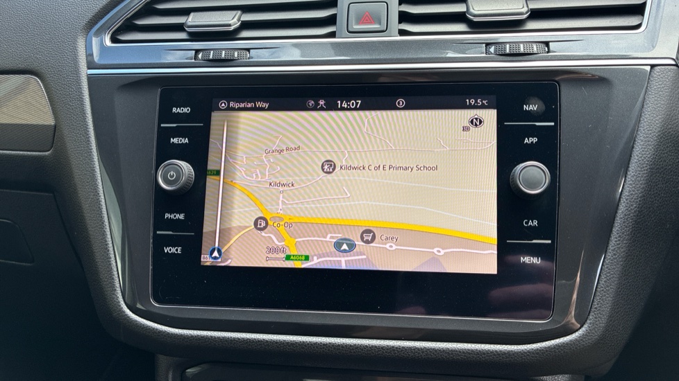 Volkswagen Tiguan Allspace 1.5 TSI Life 5dr DSG Petrol Estate - Image 21
