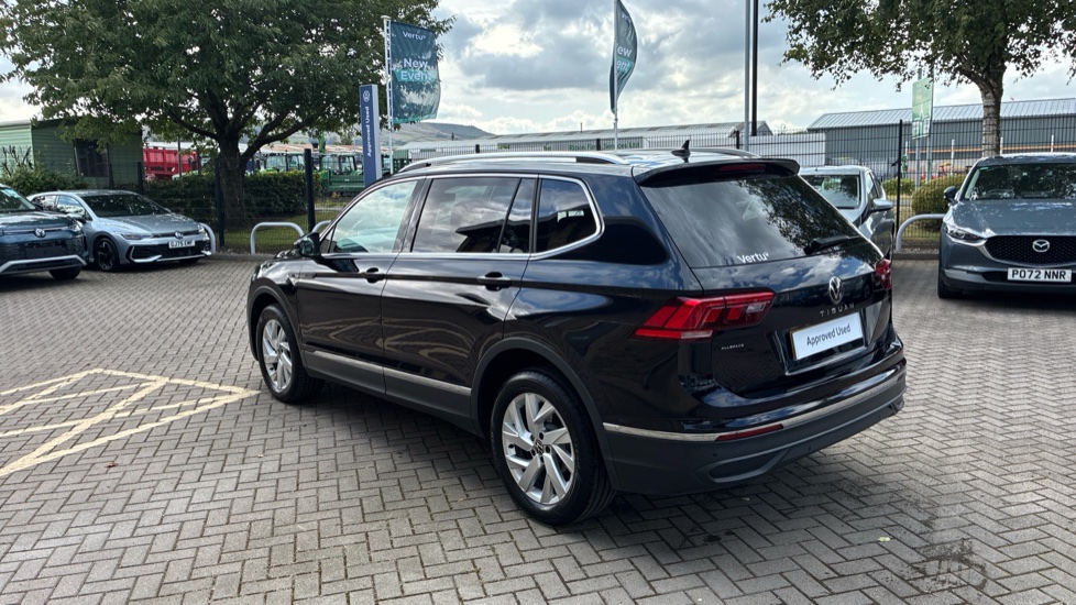Volkswagen Tiguan Allspace 1.5 TSI Life 5dr DSG Petrol Estate - Image 44