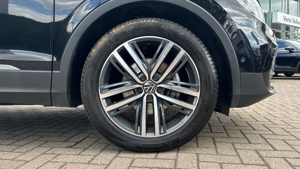 Volkswagen Tiguan 1.5 TSI 150 Elegance 5dr DSG Petrol Estate - Image 5