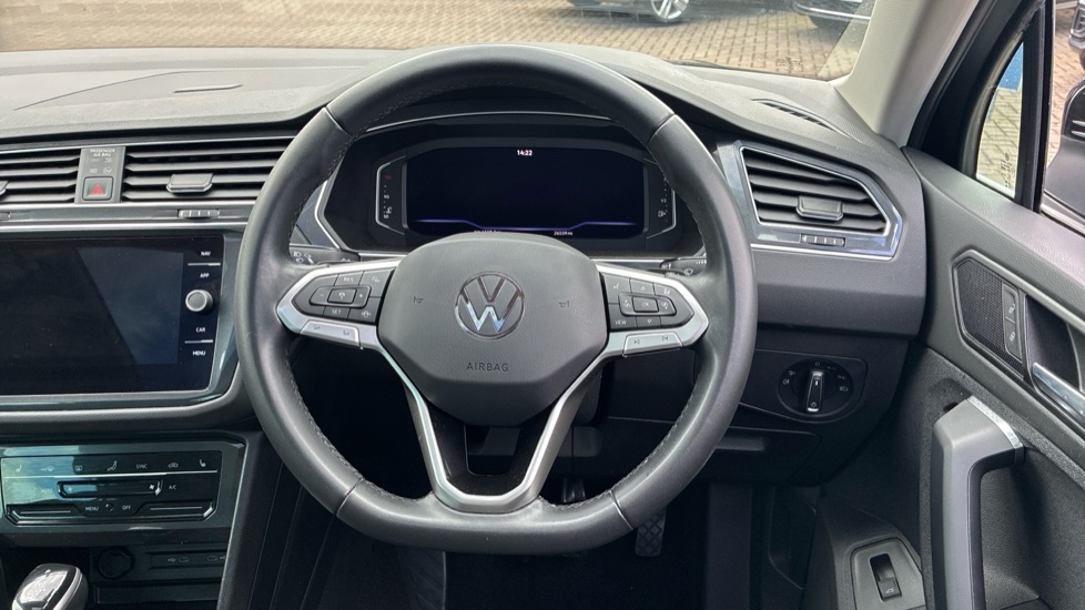 Volkswagen Tiguan 1.5 TSI 150 Elegance 5dr DSG Petrol Estate - Image 10