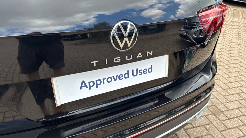 Volkswagen Tiguan 1.5 TSI 150 Elegance 5dr DSG Petrol Estate - Image 42