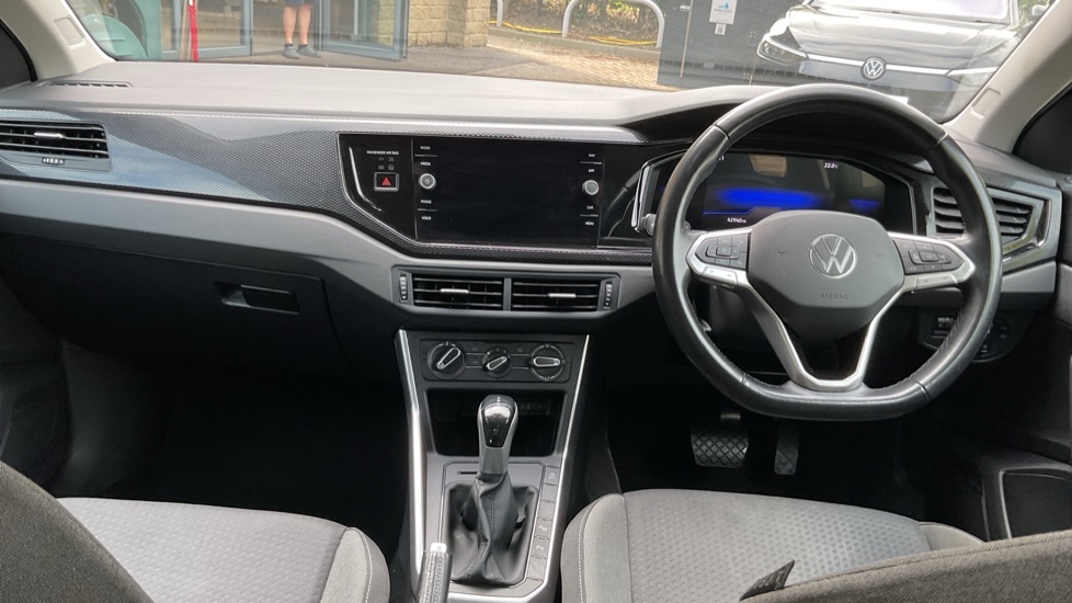Volkswagen Taigo 1.0 TSI 110 Life 5dr DSG Petrol Hatchback - Image 9