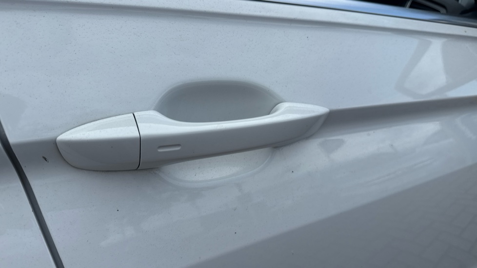 Volkswagen Tiguan 1.5 TSI 150 R-Line 5dr DSG Petrol Estate - Image 30