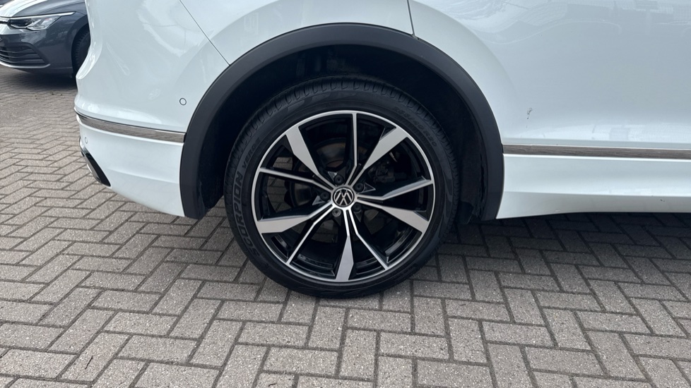 Volkswagen Tiguan 1.5 TSI 150 R-Line 5dr DSG Petrol Estate - Image 31