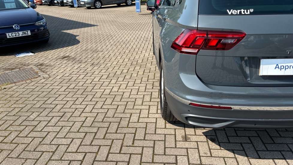 Volkswagen Tiguan 1.5 TSI 150 Life 5dr Petrol Estate - Image 36