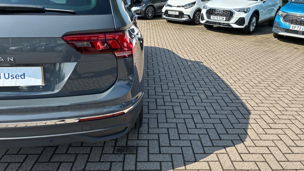 Volkswagen Tiguan 1.5 TSI 150 Life 5dr Petrol Estate - Image 37