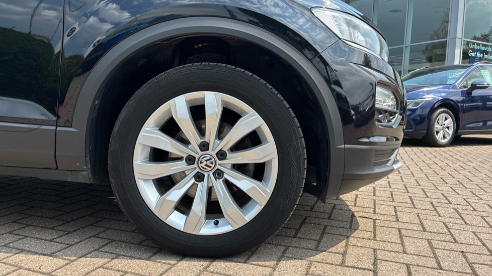 Volkswagen T-Roc 1.5 TSI EVO SE 5dr DSG Petrol Hatchback - Image 5