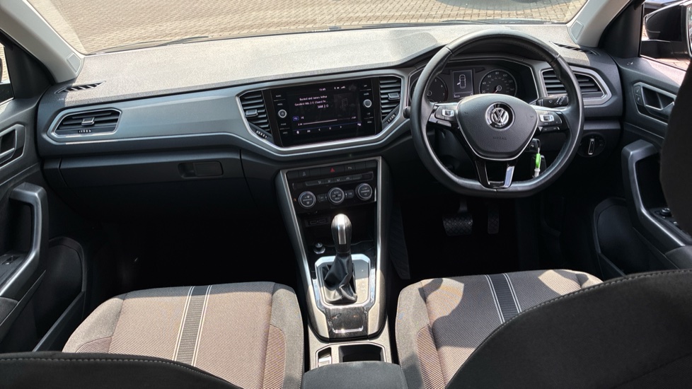 Volkswagen T-Roc 1.5 TSI EVO SE 5dr DSG Petrol Hatchback - Image 9